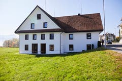 Für die Architekten Steiger & Kraushaar, welche die Sanierung geplant haben, habe die grösste Herausforderung darin bestanden, die Authentizität des landwirtschaftlichen Ökonomiegebäudes zu erhalten. (Bilder: Jakob Ineichen, Meggen, 26. Oktober 2019)