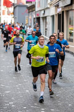 Läufer in der Altstadt. (Bild: Patrick Hürlimann, Luzern, 27. Oktober 2019)