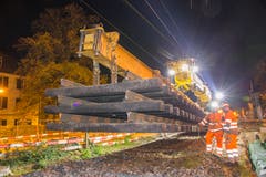 Abtransport der alten Geleise (Foto: Christof Sonderegger)