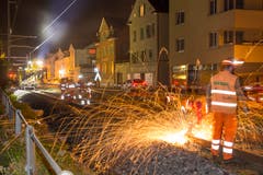 Zerschneiden der Geleise (Foto: Christof Sonderegger)