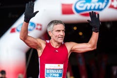 Die Läufer beim KKL. (Bild: Dominik Wunderli, Luzern, 27. Oktober 2019)