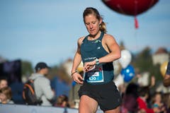Melina Frei ist bestens im Zeitplan für den Sieg im Halbmarathon.