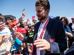 Grosser Empfang in Kloten: 2018 gewann Josi mit der Schweizer Nati zum zweiten Mal WM-Silber (Bild: KEYSTONE/MELANIE DUCHENE)