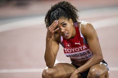 2017: Weltmeisterschaften LondonZweimal Platz 10 für Mujinga Kambundji. Schon da ist sie im Hundertstel-Pech. Die beiden Finals verpasst sie lediglich um vier respektive fünf Hundertstel-Sekunden. (Bild: Keystone)