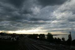 Regenwolken über Rorschach. (Bild: Ursi Marthy)