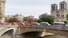 Die Polizeistation liegt gleich bei der berühmten Kathedrale Norte Dame. (Bild: Le Parisien)