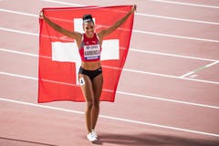 Mujinga Kambundji holt sich sensationell die Bronze-Medaille an der Leichtathletik-WM in Doha.