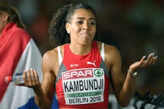 2018: Europameisterschaften BerlinDie Horror-EM! Alles beginnt mit dem Rennen über 100 Meter am 7. August: Mujinga Kambundji verpasst als Vierte eine EM-Medaille nur um sechs Hundertstel. Damit scheint sie sich aber einigermassen abfinden zu können und deutet an: Was willst du da machen? (Bild: Keystone)