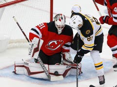 Gilles Senn ist in dieser Saison der einzige Schweizer Goalie in Nordamerika. Der Walliser steht noch bis zum Ende der nächsten Saison bei den New Jersey Devils unter Vertrag. Zu Saisonbeginn spielte Senn im AHL-Farmteam (Bild: KEYSTONE/FR171374 AP/NOAH K. MURRAY)