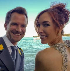 Pascal Schmid (SVP) mit seiner Partnerin Rahel Huber beim #Sommernachtsball der Bodensee-Offiziere. Bild: Instagram / Pascal Schmid