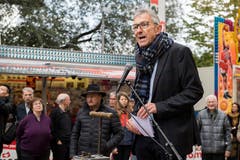 Rico de Bona, Präsident der IG Herbstmesse Luzern, bei der Eröffnungsrede. (Bild: Eveline Beerkircher, Luzern, 5. Oktober 2019)