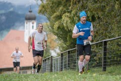 Rolf Meister aus Kriens vor David Lienhard aus Malters. (Bild: Pius Amrein, 6. Oktober 2019)