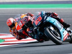 Fabio Quartararo lag bis zur letzten Runden vor dem jetzt achtfachen Weltmeister Marc Marquez (Bild: KEYSTONE/EPA ANSA/ALESSIO MARINI)