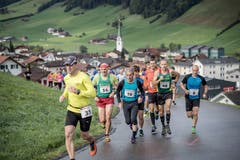 Martin Mösch aus Schüpfheim führt diese Gruppe an, gefolgt von Pius Schumacher (Sursee), Kurt Moser (Schafisheim), Hans Christen (Gettnau) und Paul Epp (Göschenen, von links). (Bild: Pius Amrein, 6. Oktober 2019)