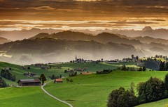 Diese Foto entstand 15 Minuten vor dem Regen am 08.10.2019 in Herisau. (Bild: Luciano Pau)