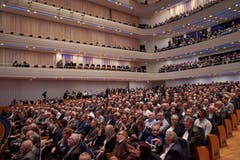 «Perspektiven 2020»: Im KKL Luzern drehte sich am Donnerstagabend alles um die Zentralschweizer Wirtschaft. Die besten Impressionen. (Bild: PD, Luzern, 31. Oktober 2019)