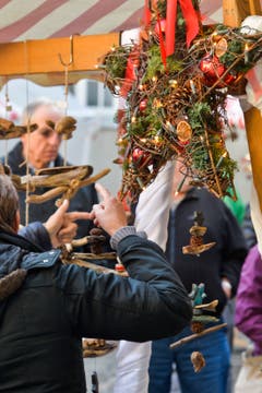 Islikon TG , 10.11.2019 / Greuterhof - Markt