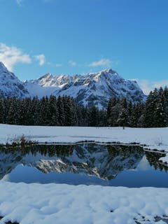 Der frühe Wintereinbruch zeigt sich von der schönsten Seite. (Bild: Walter von Holzen, Gerschnialp, 9. November 2019)