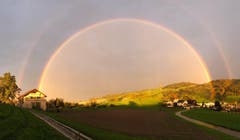 Regenbogten über Root, nähe Hasliwald. (Bild: Peter Wagner, 3. November 2019)