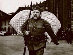 Alfred Rasser als HD-Soldat Läppli im gleichnamigen Film aus dem Jahr 1959. (Bild: Theater Fauteuil)