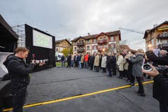 Der Spatenstich für «Open Grid», das Learning Center an der HSG, lockte zahlreiche Gäste auf den Baugrund an der Guisanstrasse 20.