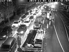 Pilatusplatz Luzern, Blickrichtung Obergrundstrasse, Aufnahme von 17.41 Uhr. (Bild: Luzernmobil.ch)