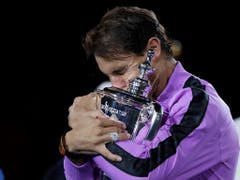 Rafael Nadal gewann in diesem Jahr Roland Garros und das US Open und entriss Novak Djokovic diese Woche die Nummer 1. Sein Fitnessstand ist nach seiner Aufgabe in Paris-Bercy aber das grosse Fragezeichen (Bild: KEYSTONE/FR110666 AP/ADAM HUNGER)