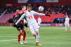 Tomi Juric, Mittelstürmer, Note 4Der Australier rackert vorne und schafft so Räume für die Mitspieler, kommt allerdings nur zu zwei späten Abschlüssen (83./92.).(Bild: Martin Meienberger / Freshfocus)