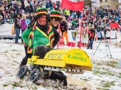 «Das geht über eure Vorstellungskraft, Jamaica hat 'ne Bobmannschaft.» Der Film «Cool Runnings» aus dem Jahr 1993 feiert ein Revival als Kinderwagen. (Bild: Sascha Erni)