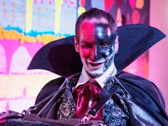 Mit dem «Tanz der Vampire» zeigen sich die Lichtensteiger Städtli-Schränzer schaurig-schön elegant. (Bild: Sascha Erni, 8. Februar 2019)