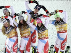 Gute Laune im erfolgreichen Schweizer Team. (Bild: KEYSTONE/APA/APA/EXPA/JOHANN GRODER)