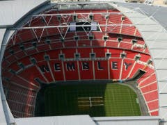Das Duell zwischen Tottenham und dem BVB am Mittwochabend (20.45 Uhr) findet im Wembley statt, weil das neue Stadion der Spurs immer noch nicht fertiggestellt ist. Die neue Arena für 62'062 Zuschauer leidet an Sicherheitsmängel, die seit letztem Herbst nicht behoben werden konnten (Bild: Keystone/AP PA/LEWIS WHYLD)