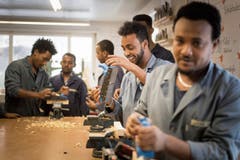 Beim Projekt LernEtwas werden berufliche Erstkenntnisse und Fähigkeiten an anerkannte Flüchtlinge in Rorschach weitergegeben.
