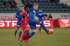 Marvin Schulz, zentrales Mittelfeld, Note 4Sein Ballverlust führt zum 0:1, er leitet dann den Angriff zum 1:1 ein. Später sind seine Rushes gefährlich, noch fehlt der letzte Pass.(Bild: Urs Flüeler / Keystone)