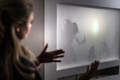 Jeanne Fichtner-Egloff betreut die asiatische Sammlung des Museums und hat auch den neuen Ausstellungssaal entworfen.
