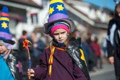 Es war zauberhaft: Der Kindergarten C Wüsthaus und der Kindergarten B Dorf mit dem Motto «Zauberer und Zwerge». (Bild: Dominik Wunderli, Buchrain, 16. Februar 2019)