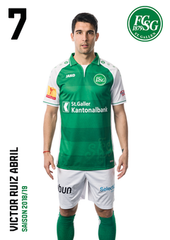 Victor Ruiz: Kommt in den Schlussminuten.