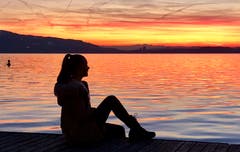 Abendstimmung am Zugersee. (Bild: Christina Rinke-Schurr, Zug, 13. Februar 2019)