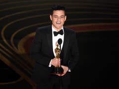 Rami Malek erhält den Oscar für seine Darstellung von Freddie Mercury im Film «Bohemian Rapsody». (Photo by Chris Pizzello/Invision/AP)