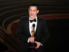 Rami Malek hat am Sonntag in Hollywood den Oscar für den besten Hauptdarsteller gewonnen. (Bild: KEYSTONE/AP Invision/CHRIS PIZZELLO)