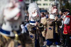 Nölli Grötze Lozärn mit dem Motto Le grand Orchestre des Chiens Royale. (Bild: Philipp Schmidli, Dierikon, 24. Februar 2019)
