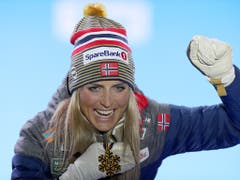 Die Langläuferin Therese Johaug könnte die Weltmeisterschaften in Seefeld mit vier Goldmedaillen im Gepäck verlassen (Bild: KEYSTONE/APA/APA/GEORG HOCHMUTH)