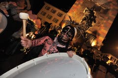 Eintrommeln in Altdorf. (Bild: Urs Hanhart, 27. Februar 2019)