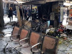 Das Mobiliar im Bahnhof wurde zum Teil komplett zerstört. (Bild: KEYSTONE/EPA/KHALED ELFIQI)