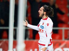 Der Sittener Bruno Morgado feiert den ersten Treffer im Cup-Viertelfinal gegen den FC Basel (Bild: KEYSTONE/VALENTIN FLAURAUD)
