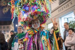 Fasnachtsauftakt mit der Aguggete beim Vadian Denkmal in St. Gallen (Bilder: Urs Bucher)