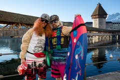 Der Schmutzige Donnerstag in der Stadt Luzern: Farbenfroh, ausgefallen, rüüüdig. (Bild: Philipp Schmidli)