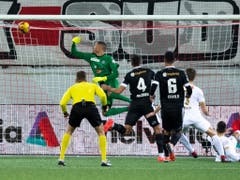 Mit dem besseren Ende für Thun: Hier erzielt Dejan Sorgic den entscheidenden Treffer für die Berner Oberländer zum 3:1 (Bild: KEYSTONE/ANTHONY ANEX)