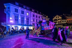 Die Froschbar neben dem Hotel-Restaurant Löwen lädt ein. (Bild: Christian H. Hildebrand, (Zug, 28. Februar 2019))