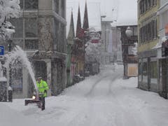 Kleine Fräse für so viel Schnee in Herisau! (Bild: Hanspeter Berger)